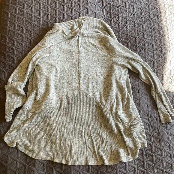 Grey Freeloader Cardigan - Picture 2 of 3